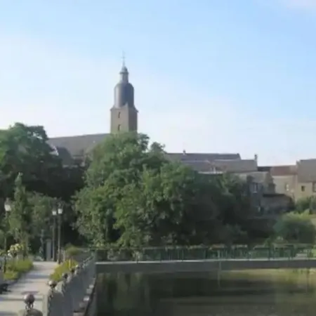Le De La Roche Feriehus Putanges